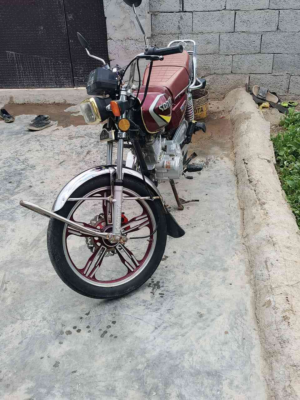 سلام عليكم دراجه للبيع موديل 2024كفاله عامه اوراق كامله مكان بغداد نهروان سعر 625. ***********
