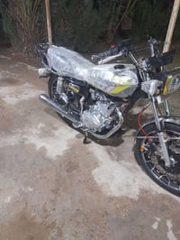 دراجه سفان للبيع موديل 25 السعر 750 بيها مجال قليل 07800212650