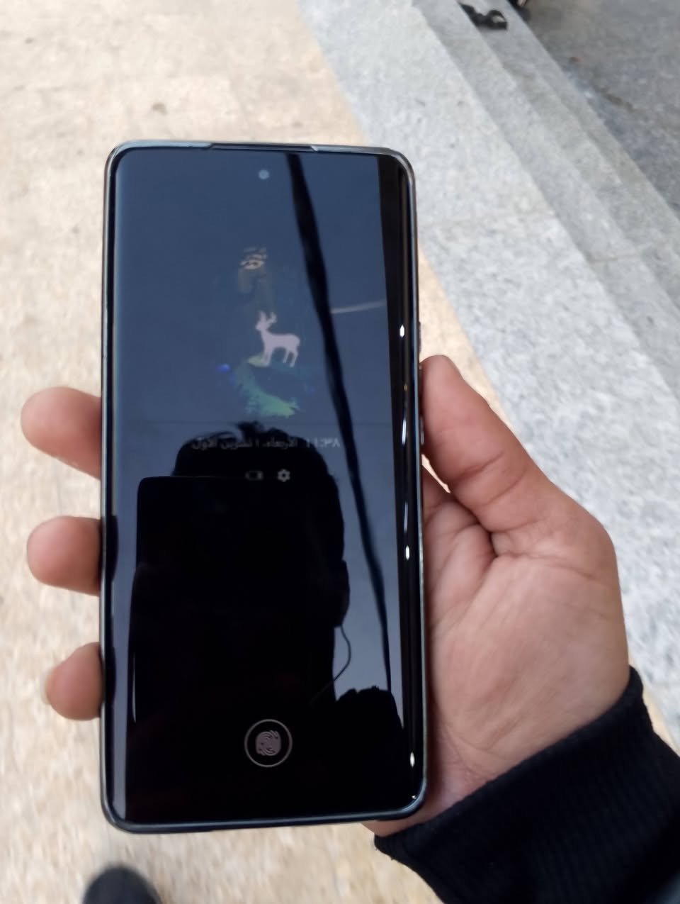 جهاز هونر 9XBذكره 256رام12شاشه بيها خط صغير سعر 150 وبي مجال حق جيتك الرقم***********
