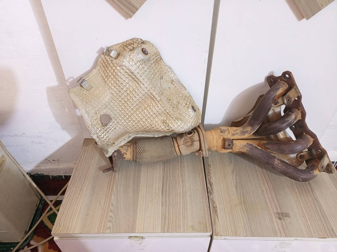 #سلام_عليكم_شباب

#أغراض_فورتي_سيراتو

#كلشي_بسعرة

1_ دكشن بارد معا جويتر 
2_ راديتر نظيفه جدآ
3_ كزوز حار معا هزاز معا عازل حرارة
4_اذان زيتيه 
5_مراوح كاملات معا مكثف حرارة
6_ قطرة دهن مكينه 2000 
7_واتر بم ماء
8_ قبق ولافات مكينه 2000 
9_قبق غطاء مجاول 
10_ جوينات ماء + صوندات كير + جوينات تدفئه 
11_ قاعدة فلتر دهن 
12_ سلف 
13_ داينمو
14_ فلينه اسبير 
15_ كيس مكينه 2000
16_ صمام هواء مبخرة


**إذا كنت صاحب هذا الإعلان وتريد حذفه لأي سبب، رجاءا أرسل رسالة إلى الدعم الفني**