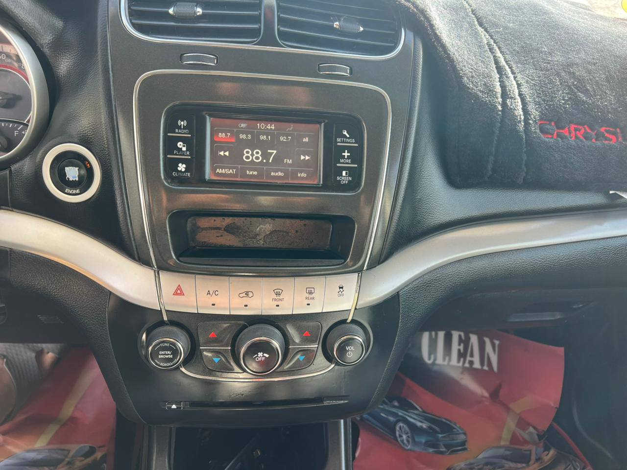 سلام عليكم جورني 2015 حره تحويل ثاني يوم وارد مريكي جاملغ وبنيد وباب صبغ 4سلندر 5راكب بصمه  جاهزه الخير مكينه كير تبريد حداده مكان سياره الناصريه السعر 108وبيه مجال
لرقم ***********
