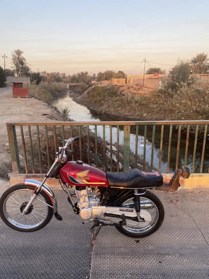 سلام عليكم  لبيع دراجه نامه شاصي 16تعمير جديد أوراق مكاتبه شارع فقط   سعر 650وبيها مجال قليل  مكان النجف


**إذا كنت صاحب هذا الإعلان وتريد حذفه لأي سبب، رجاءا أرسل رسالة إلى الدعم الفني**