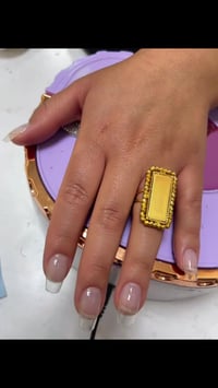 اكريليك اظافر • رموش