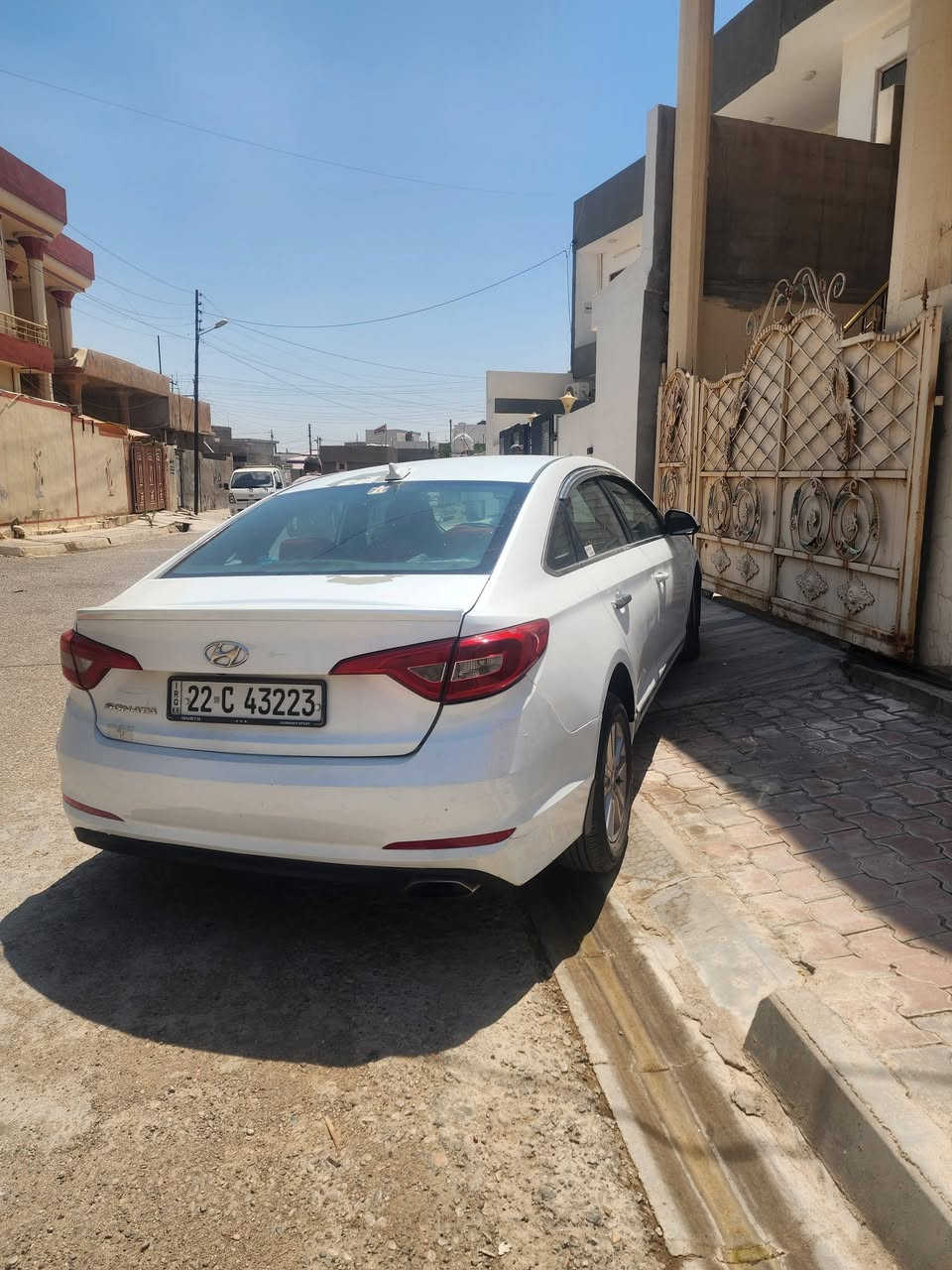 للبيع
هونداي سوناتا موديل ٢٠١٥ بيهة ثلاث قطع وشخوطات قليل، مكان السيارة داقوق 
شرط تحويل و وكالة 
سعر 108ورقة 
رقم صاحب السيارة ***********
