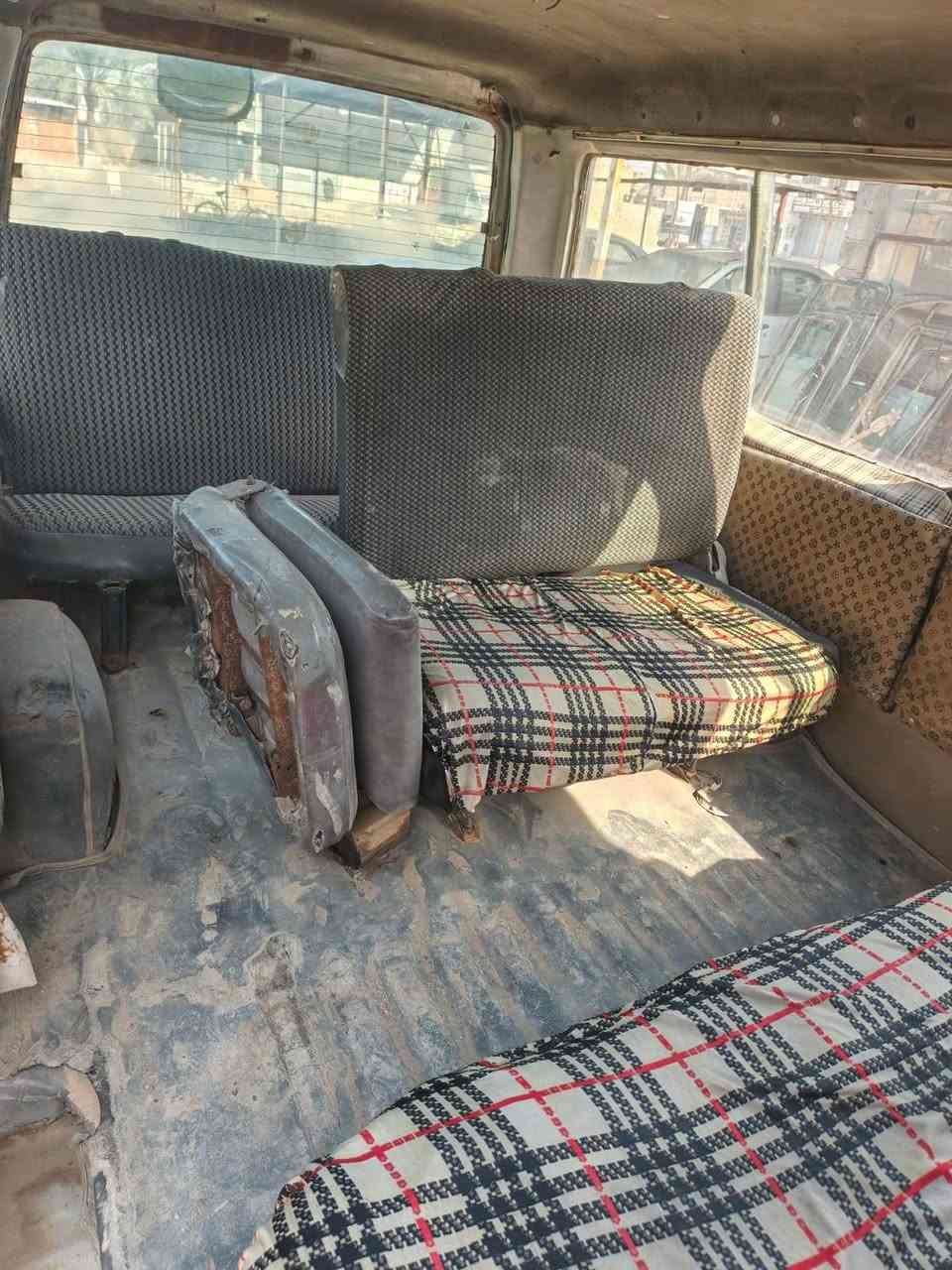 كيه بسته موديل 1994 للبيع
رقم انكليزي بغداد محرك وكير خيرمن الله 
وكبل للشارع  وشرط  التحويل  ثاني يوم مكاني بغداد التاجي سعر 32بيها مجال  الاتصال على رقمي 
***********
