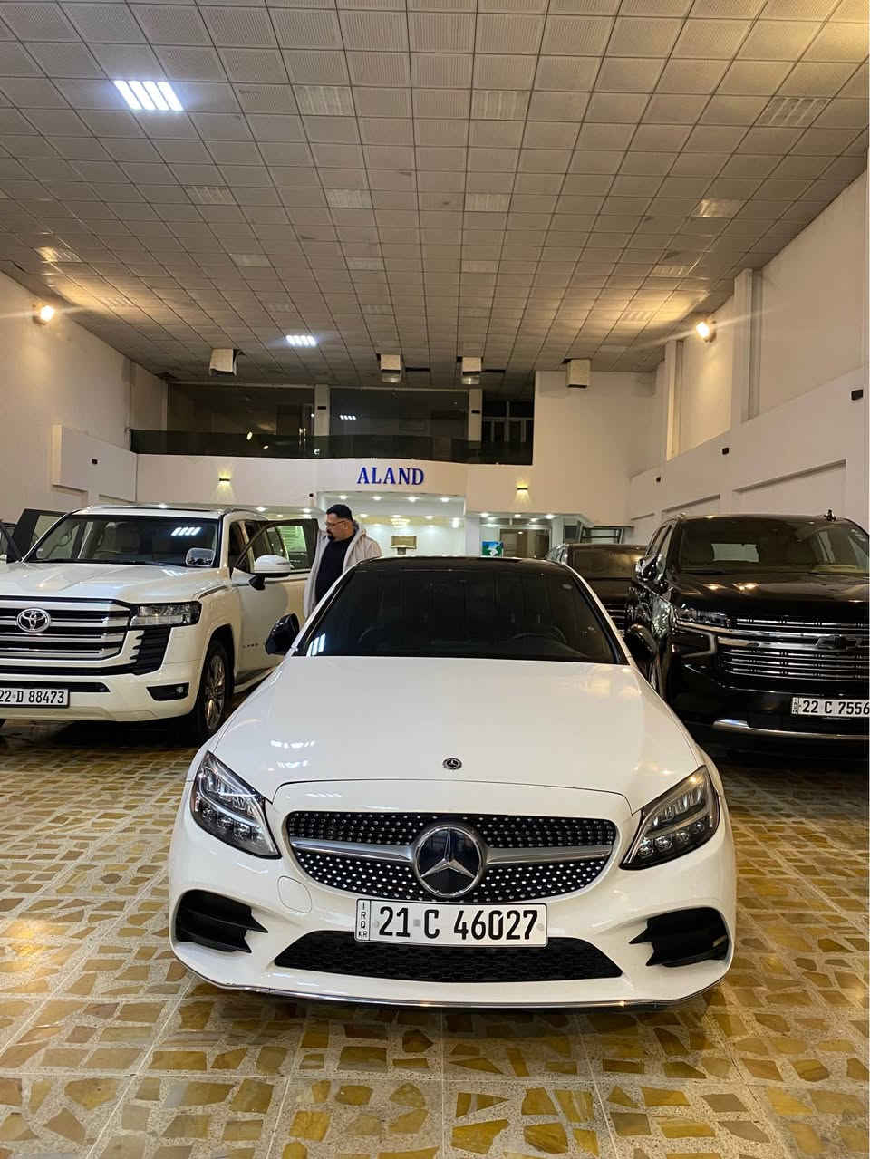 مارسيدس  C300 2019
سةيارةكة فول فول مواصفاتة  AMG بيلادي 
مواصفات  شاشة گةورة ..گيچ اليكتروني.. پانوراما..
ماوس. كوشن جلد.. كوشن هيتر .. كوشن خةزن .. لايت زينون.. سةيارةكة هندة مواصفاتي زورة  خلاس نابيت 
وةكو ليدران . چةمةلاغي سبوخة دةرگاي سايق بيلادي گوراوة  بيژوري بي ايرباگ بةشةرت بستةك دوسةي هةية 
رةقةم سةنةوي فةحس هةزة هةمووي نويية 
 سةيارةكة لة هةوليرة 
***********
واتس ئاپ 
ڤايبةر أربيل, العراق
