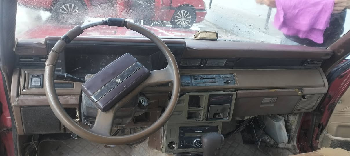 السلام عليكم
سوبر للبيع 84 بلادي رقم صدامي شرعيه موجود ***********
