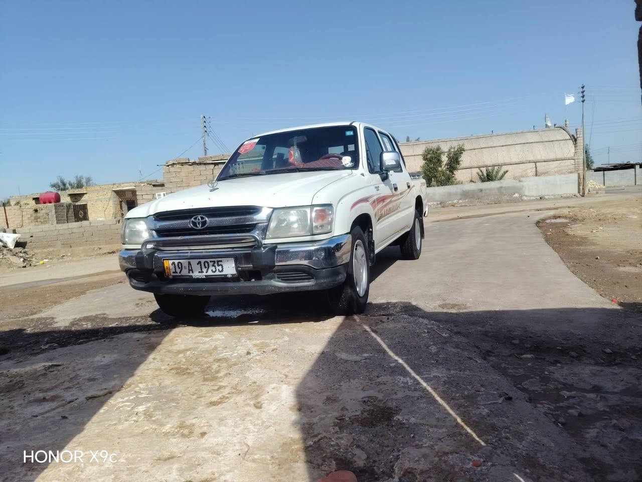 السلام عليكم سيارة جمرة موديل 2005 مكفوله مكينه لشركة خط لشركة رقم انكليزي بسمي سعر خاص ***********
