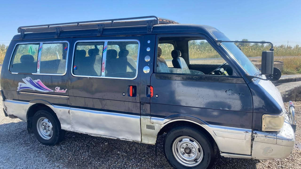 سلام عليكم كيه بسته البيع موديل 93سياره نضيفه خير من الله مكفوله محرك وكير واكسل تايرات نص عمر السياره مطلوبة فقط هيه السعر 23وبيه مجال الرقم ***********
