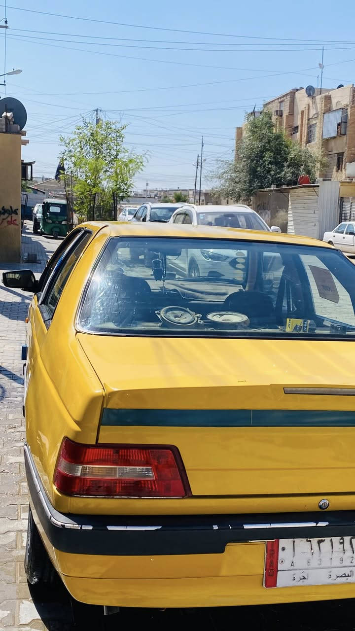 السلام عليكم بيجو 405 للبيع موديل 16 السياره قبل 3 اشهر اخذتها جهزتها كامله درايم شفتات جدد كهربائيات جدد شغال بيها نواقص قليله قفال باب بصف السايق تلبيسات مساطر مال بيبان شغلات خفيفه سنوية منتهيه صارلها 5 سنوات من اخذتها غرامات تقريبا 50 الف انه اشيلهن بس هيئة من خذيتها ماعرف شكد 100 او 200 يطيحن من السعر 40 وبيها مجال حك سنوية منتهيه والهيئة فقط تجي تشوف بعينك اوديك او انطيك رقم راعيها شرط تحويل 

وتساب فقط ***********
