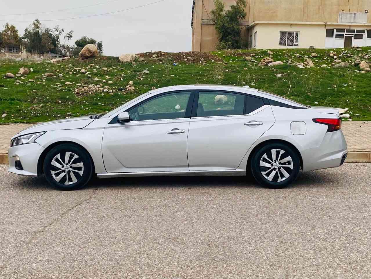 السلام عليكم 
للبيع نيسان التيما موديل 2020
رقم اربيل تريد تحويل وكاله حاضرين
سعر  118 ورقه 
ملاحضه عليها 10 ورقه غرامات مرور ينزل من سعرها 
رقم سنويه فحص وهزه كله جديد
مكينه وكير وتبريد كله بشرط وين ماتريد افحص
محرك اربعه سلندر تنفس طبيعي المرغوب
مواصفات S معروفه
رادار امامي وخلفي شغال شرط
بصمه 
ابواب بصمه 
صندوق بصمه
تحديد سرعه
تشغيل عن بعد 
شاشه وكاميرا
ماشيه 90 ميل
وبعد بيها مواصفات 
ملاحضه حادث سيارا بمريكه كلش خفيف هنا بلعراق صار بي طخاط خفيفه وصار بيها 6 قطع صبغ بدون دواخل
رقم شاصي موجود مع صور شوف حادث يطلع الاستفسار اكثر على خاص او واتساب عندي فيديو مصور سيارا كامله كلشي واضح بيها شراي يجي خاص ادزله 
سيارا احلى من صور سيارا نظيفه ما بيها لاشخوط ولاتعديل ما بيها مصرف حجر كزوز بشرط
ارباكات سستم وضع شركه 👍👍
هاتف اسيا *********** واتساب
هاتف كورك *********** واتساب
هاتف كورك *********** واتساب
عنوان سياره قضاء عقرة بعيده عن اربيل وموصل ساعه دهوك, العراق
