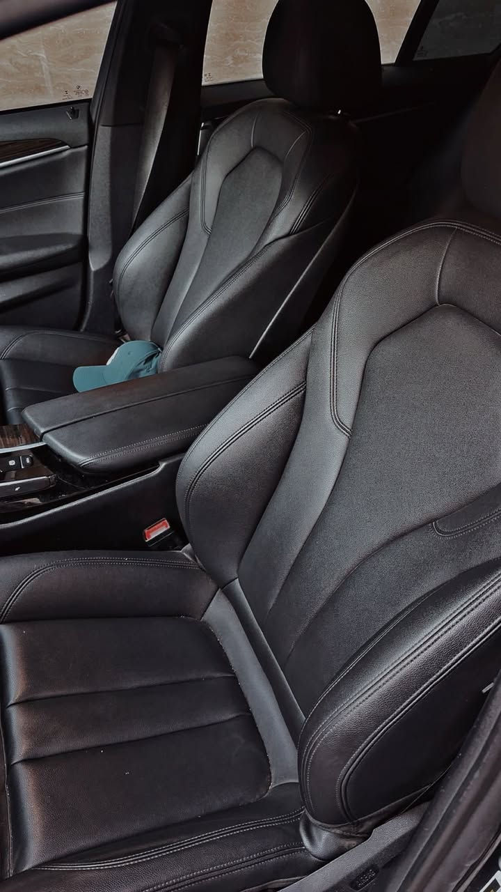 بسم الله الرحمن الرحيم 
Bmw 530i 2020 رقم اربيل باسمي تحويل او وكاله 
مواصفات / 
شاشه جبيره 
عدادات دجتل 
كشنات كهرباء + خزن ميموري 
تدفئه كشنات 
ستيرن كهرباء 
ماشيه 61 الف 
رادار امامي + حساسات جانبيه فول للعين عدا داتا شو 
التعديل الي عسياره : 
بدي كت M5 كامل 
دعاميه اماميه + لايتات + شباك امامي + لحيه M5 
دعاميه خلفيه + بك لايت خلفي + دفيوزر + حلوك صالنصه M5 كله الغراض اصليه 
عليها شفقه خلفيه + جنح خلفي وعلامات m5 
ستيرن كامل M5 
سياره كامله للاخير صفر مسج بدون نقص برغي واحد حتى دهن جديد مبدل + تخم دسكات جديده + تخم تايرات جديده 
الحادث / داخله كلين تاتيل 
صار ليها دعج بدون دواخل جاملغ امامبي وباب لون مبدلات يعني وكاله مو صبغ
صبغ فقط جاملغ خلفي وباب خلفيه 
مكاني بغداد البنوك
السعر 249 وبيها مجال بسيط
السيارة بيها كتاب تضليل 80‎%‎ 
وهوايية تفاصيل.بعد 
الرقم ***********

