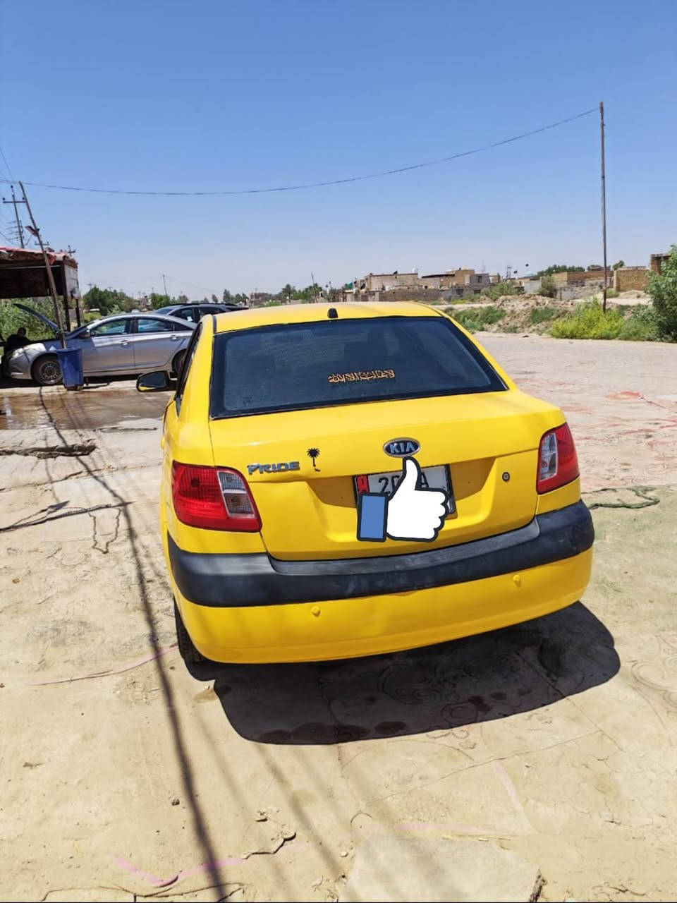 السلام عليكم كيا ريو للبيع او مراوس السعر 35
جاهزه مكينه كير حداديه تخم تاير تبريد ثلج دواخل جيس 
باتري جديد متومه ارقام وسنويه رقم ديالى طبق الاصل 
مكاني ذي قار الشطره الاستفسار اتصل على ***********
