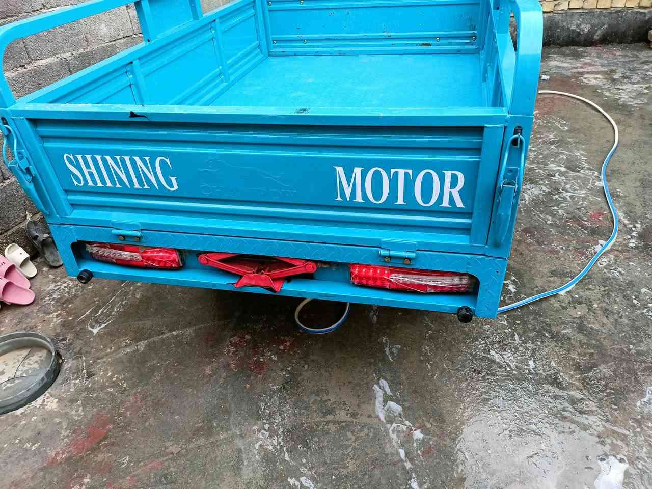 ستوته صقر مكفوله 2023 السعر 2/600 العنوان حي الجوادين ستلام 2026 ***********
