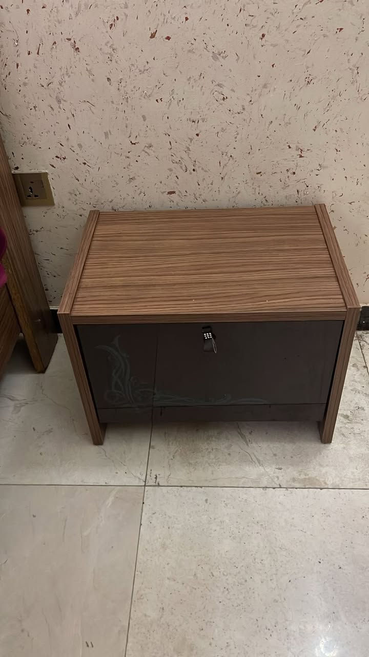 للبيع لغرض السفر
غرفه نوم نفرين كلش مرتبه بيها والسرير بي اضاءه ضرر جدا بسيط اني حاطه صورته

سرير طفل


**إذا كنت صاحب هذا الإعلان وتريد حذفه لأي سبب، رجاءا أرسل رسالة إلى الدعم الفني**