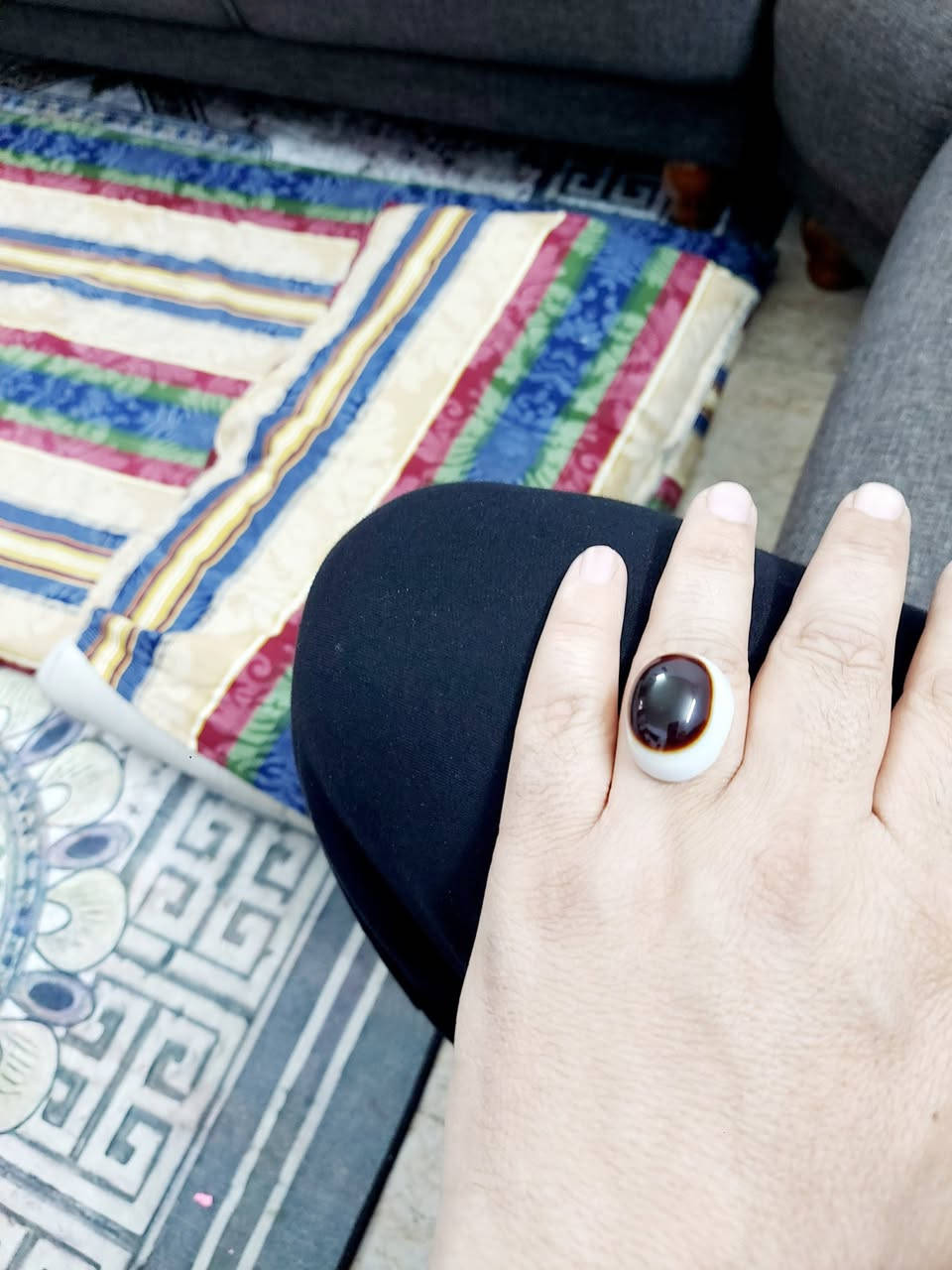 عقيقه يمانيه قديمه عين صريحه وواضحه نادره جدا هكذا صفاء اللون حجره حجم حلو
مكاني بغداد حي الجوادين ***********السعر  خاص وتدللون
