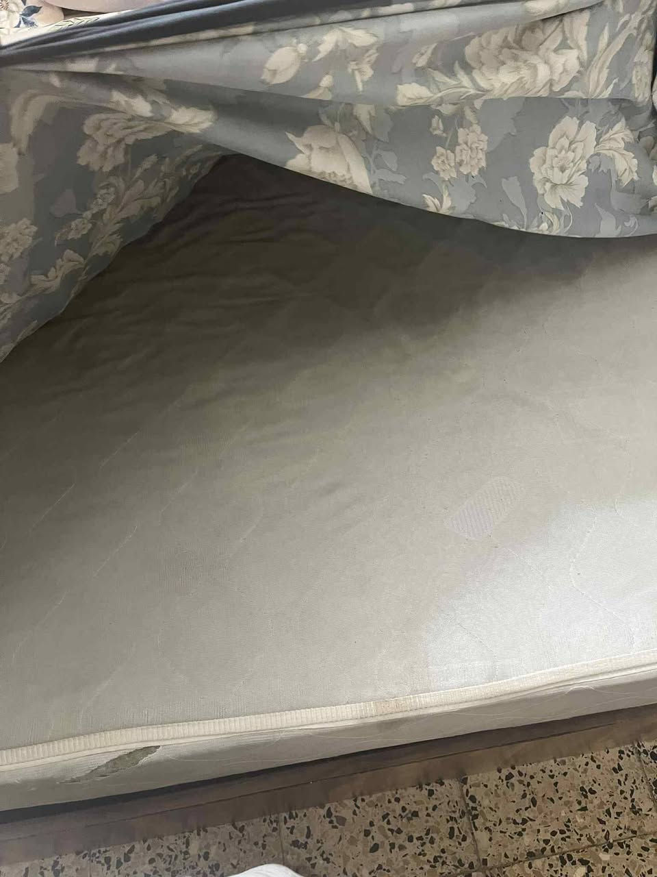 للبيع غرفة تركية 5 قطع نظيفة بدون ضرر مع الدوشك
السعر ٧٠٠ وبيها مجال للشراي 
العنوان بغداد مدينة الصدر قطاع ٩


**إذا كنت صاحب هذا الإعلان وتريد حذفه لأي سبب، رجاءا أرسل رسالة إلى الدعم الفني**