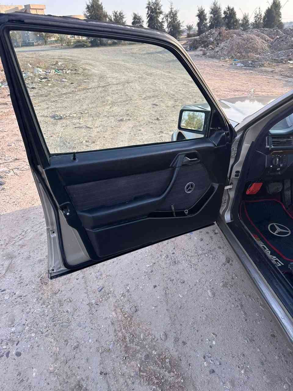 السلاام عليكم مارسدس  موديل 88 محدث 92 ضرر قطعه واحده جاملغ عكس السايق كهربائيات شغاله تخم تاير جديد تبريد شغال محرك vvt صدر جديد سياره خير مـﮧَטּ الله ربع ما تصرف عليها ايي استفسار الاتصال عل رقم ***********
