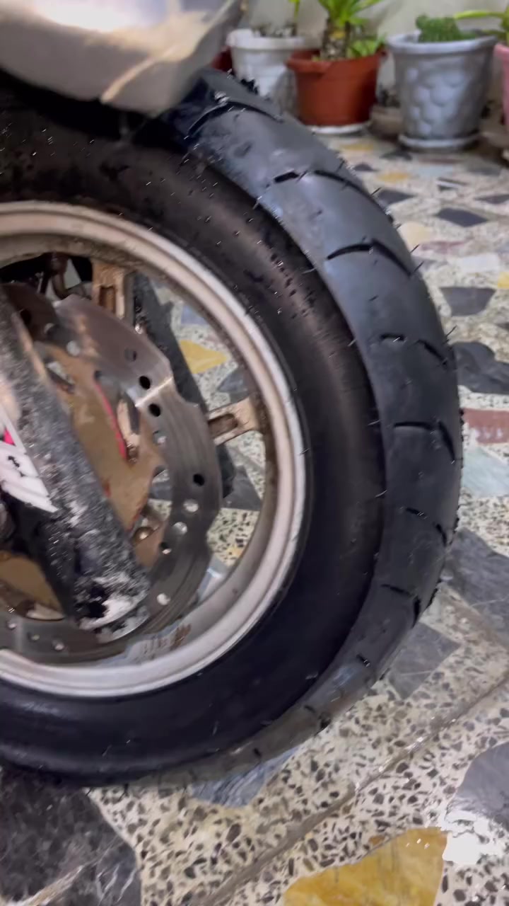 سلام عليكم GTRموديل ١١كفال
ما عده الملاحظه بل بجم بيه بكلايت مال ١٤ دراجه شلعه و معدل مكاني بغداد البياع تفاصل اكثر خاص 
***********
