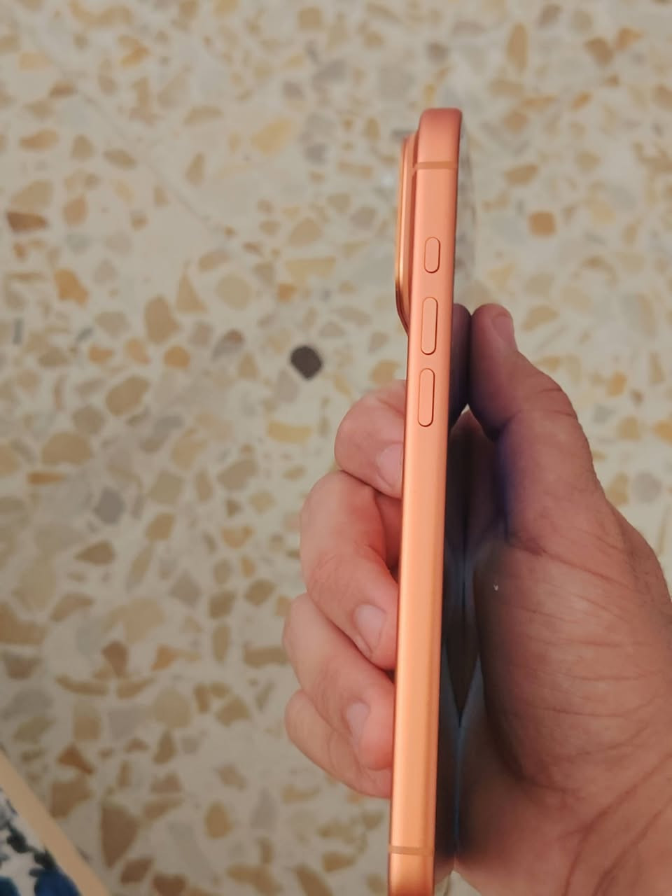 � للبيع iPhone 17 Pro Max 🔥

🟠 اللون: برتقالي
📱 نسخة ESM
✨ نظافة 100%
🔋 صحة البطارية 99%
🛡️ الجهاز ما زال ضمن الضمان
📦 كامل مع الباكيت وجميع الملحقات

💰 السعر: 1,600 الف

✅ جهاز استخدام خفيف ونظيف جداً
✅ جاهز للفحص بأي مكان
✅ لا يحتاج أي مصروف

📞 للمراسلة والاستفسار على الخاص ***********
