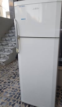 ثلاجة beko  للبيع الماطور عاطل يحتاج تبديل السعر 70 الف للاتصال  07740...