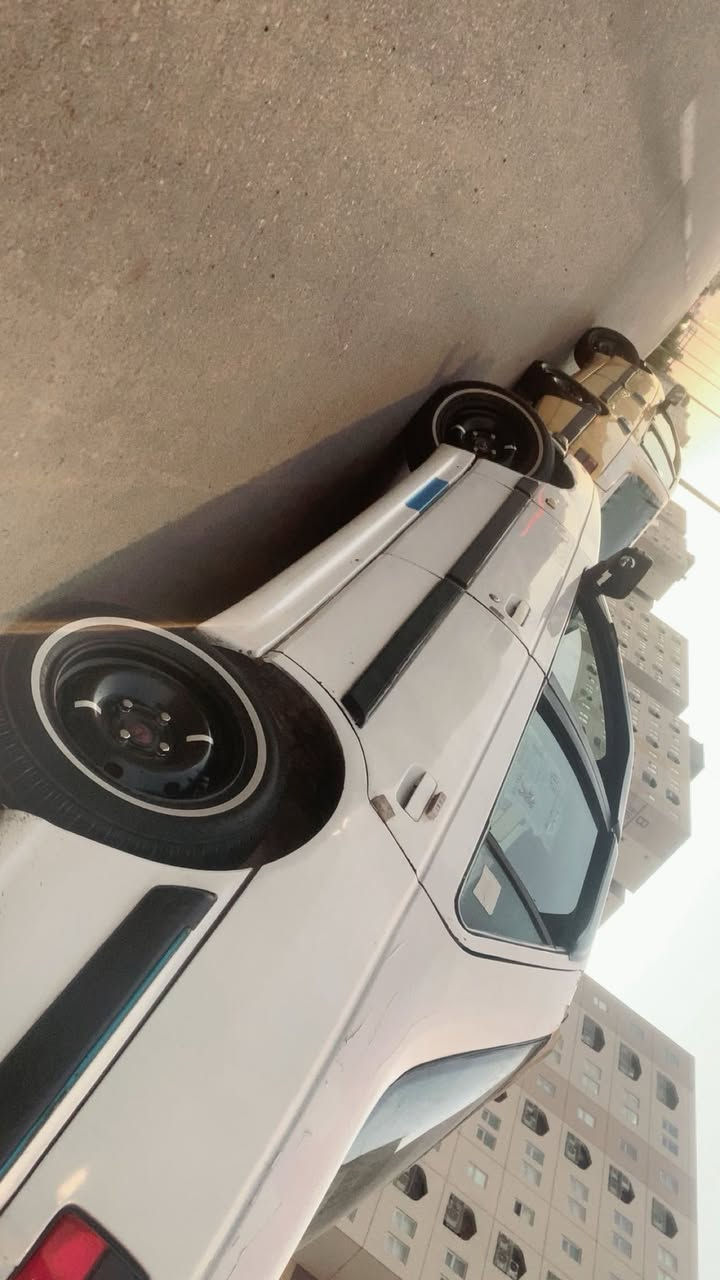 سلام عليكم للبيع أو مراوس حسب لقناعه مديل 11 كفالا ماعده بارد بل باب لخلفي مال لعبري فقط راجع بدون صبغ تبريد كير محرك ميكانيك كلا جديد منضومت بانزين منضومت زنون عالي ناصي كلا مفولل رقم نكليزي مصفر من كلشي عنوان بغداد بسمايه سعر 37 وبيه مجال حك جيه بس ***********غير متواجد عل نت
