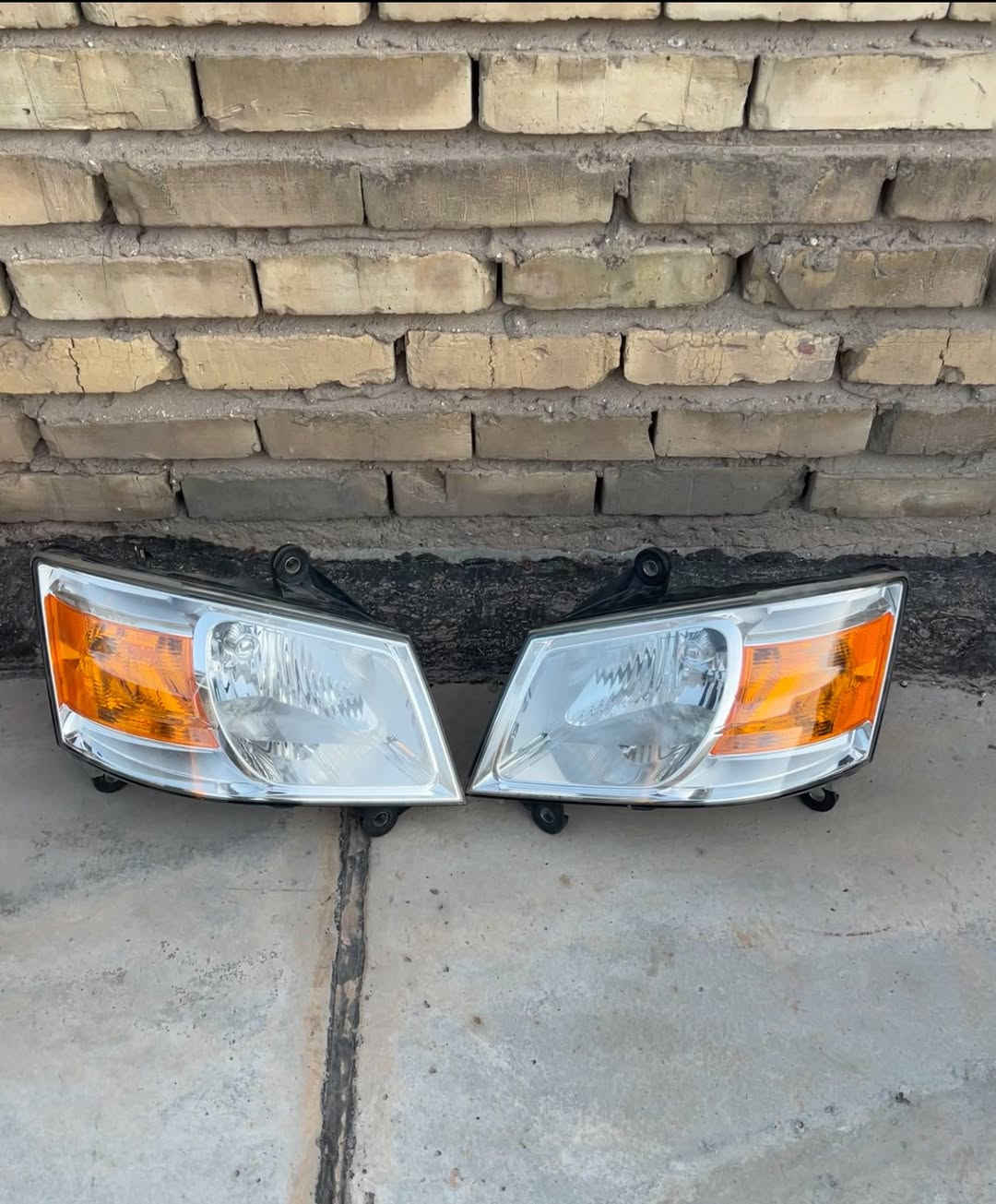 من رخصة الأدمن المحترم
السلام عليكم للبيع 
لايتات دوج كرفان اصلي بلادي وبكلايت 
دوج كرفان اصلي بلادي 
رقم ***********
يوجد توصيل جميع المحافظات
