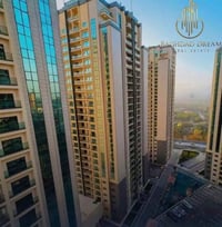 عرض رقم 233 شقة للإيجار     أسم المجمع / رويال ستي 🏢 المساحة/ 198 متر ...