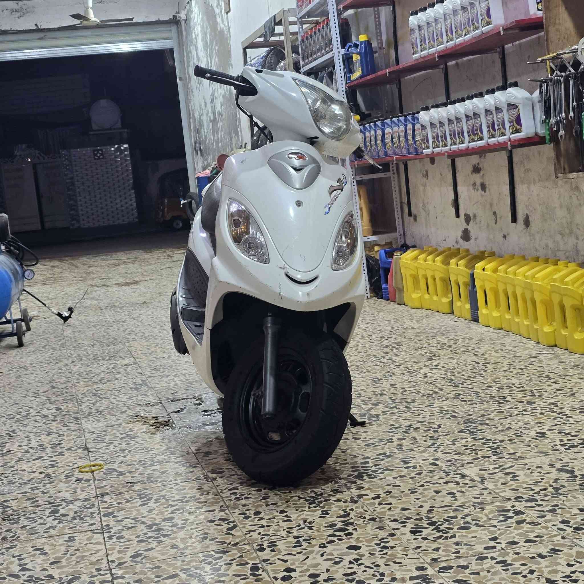 كامكو v2 مديل 2015 طلاعات بك لايت كرستال  رمبه.  كفاله عامه
ميسان المجر الكبير  ***********
