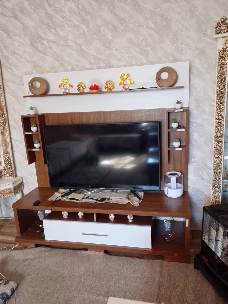 مرايا ب40 حجم جبير 
فترينا ب60 
وميز التلفزيون ب300 وبيهم مجال العنوان كركوك قرب عمل شعبي والرقم عالخاص


**إذا كنت صاحب هذا الإعلان وتريد حذفه لأي سبب، رجاءا أرسل رسالة إلى الدعم الفني**