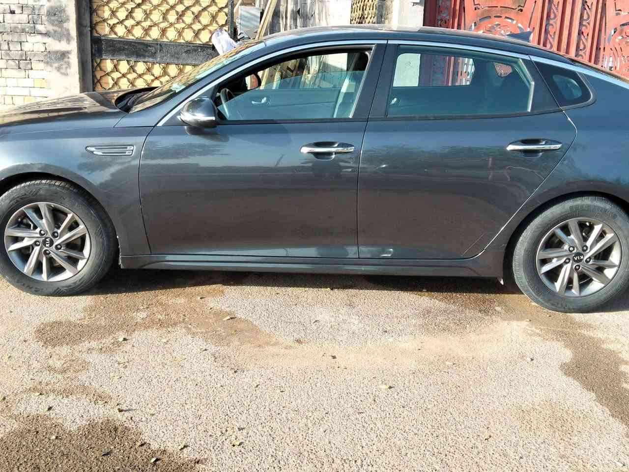 سلام عليكم كيا اوبتما امريكي 2020
المكينه GDI 2400
المواصفات 
حساسات امامي خلفي 
مانع انزلاق ومانع تصادم 
تحديد مسار كروز سرعه 
كامرا خلفيه تحكم ستيرن 
شاشه كار بلي تبريد ثلج 
السياره خير من الله 
نصبتها تخبل 
مكانها بغداد الجديده 
رقم الاتصال ‏‪***********‬‏
