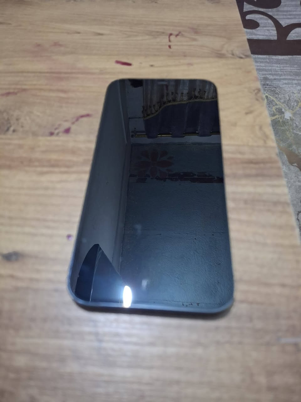 سلام عليكم ايفون 12 برو ماكس ذاكره ٢٥٦ والبطاريه ٧٣ مكفول من العطل  ابلادي السعر ٤٠٠ الف وبي شويه مجال للتصال *********** او ***********
