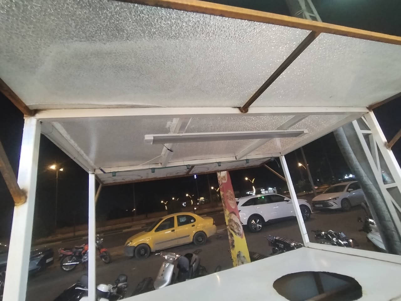 سلام عليكم عربان مال لبلبي كامله وجاهزه نظيفه وحلوه مكاني كربلاء رقمي *********** سعرها 350 الف ووالي يكول هواي خلي يشتغلها بيده اتصير اغلى
