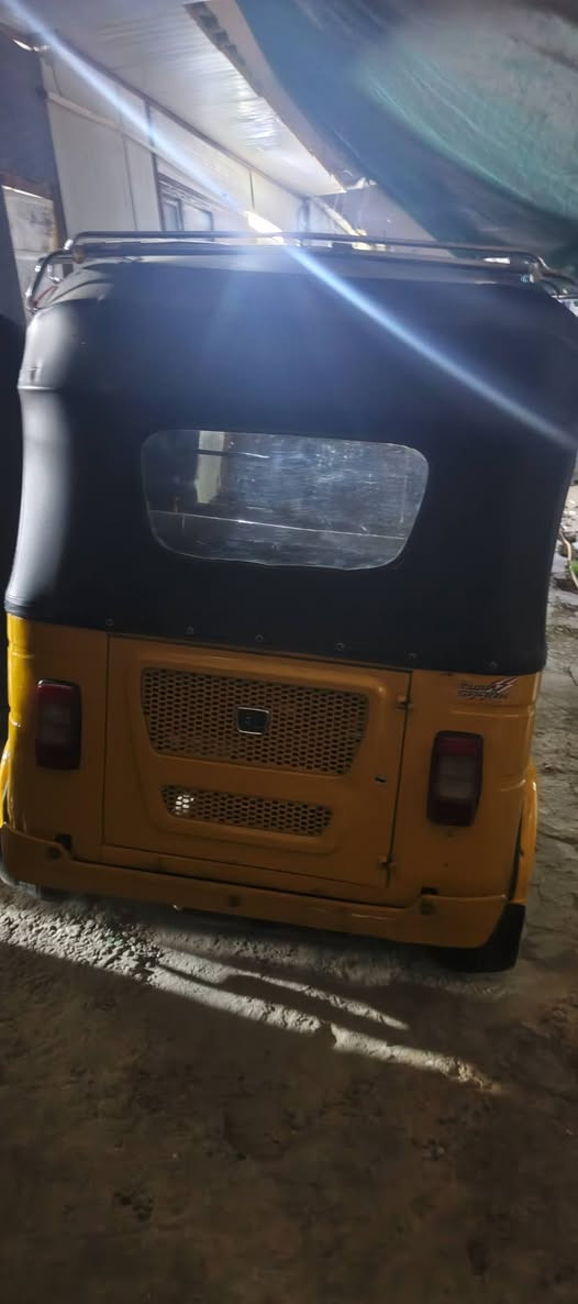 السلام عليكم تركتك اوراق المصطفى 22

شرط الترقيم اكفل ترقيم السعر 7,100 بيه مجال حك الجيه 
***********مكان بغداد مابيع لشري بياع
