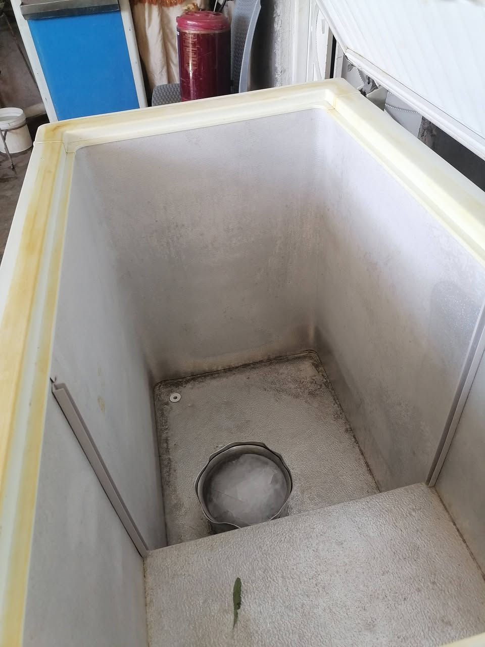 مجمده شغل اللبيع سعرا ١٠٠ بي مجال كركوك حي العروبه يم ملعب خومسي او وكف قديم حجم ١٢ قدم كل بلادي شركة مابي اي عيب شغال بل شرط ٧ايام ضمان
***********
***********
