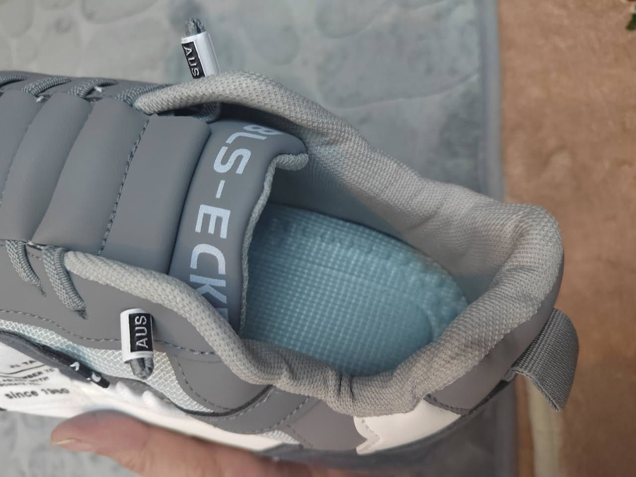 ألسلام عليكم
عندي هذا الحذاء الرياضي كوبي درجة اولى قياس ٤١ خفيف جداً وانيق جداً
ينلبس رجالي ونسائي
سعره ٢٥ مع التوصيل


**إذا كنت صاحب هذا الإعلان وتريد حذفه لأي سبب، رجاءا أرسل رسالة إلى الدعم الفني**