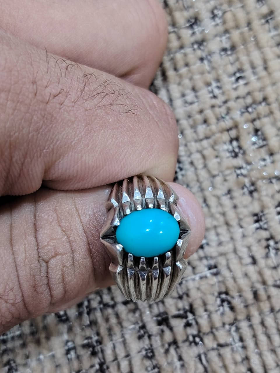 فيروز  اصلي صياغه قديمه ثقيله جدا السعر 75 وبي مجال بسيط مكاني كوت


**إذا كنت صاحب هذا الإعلان وتريد حذفه لأي سبب، رجاءا أرسل رسالة إلى الدعم الفني**