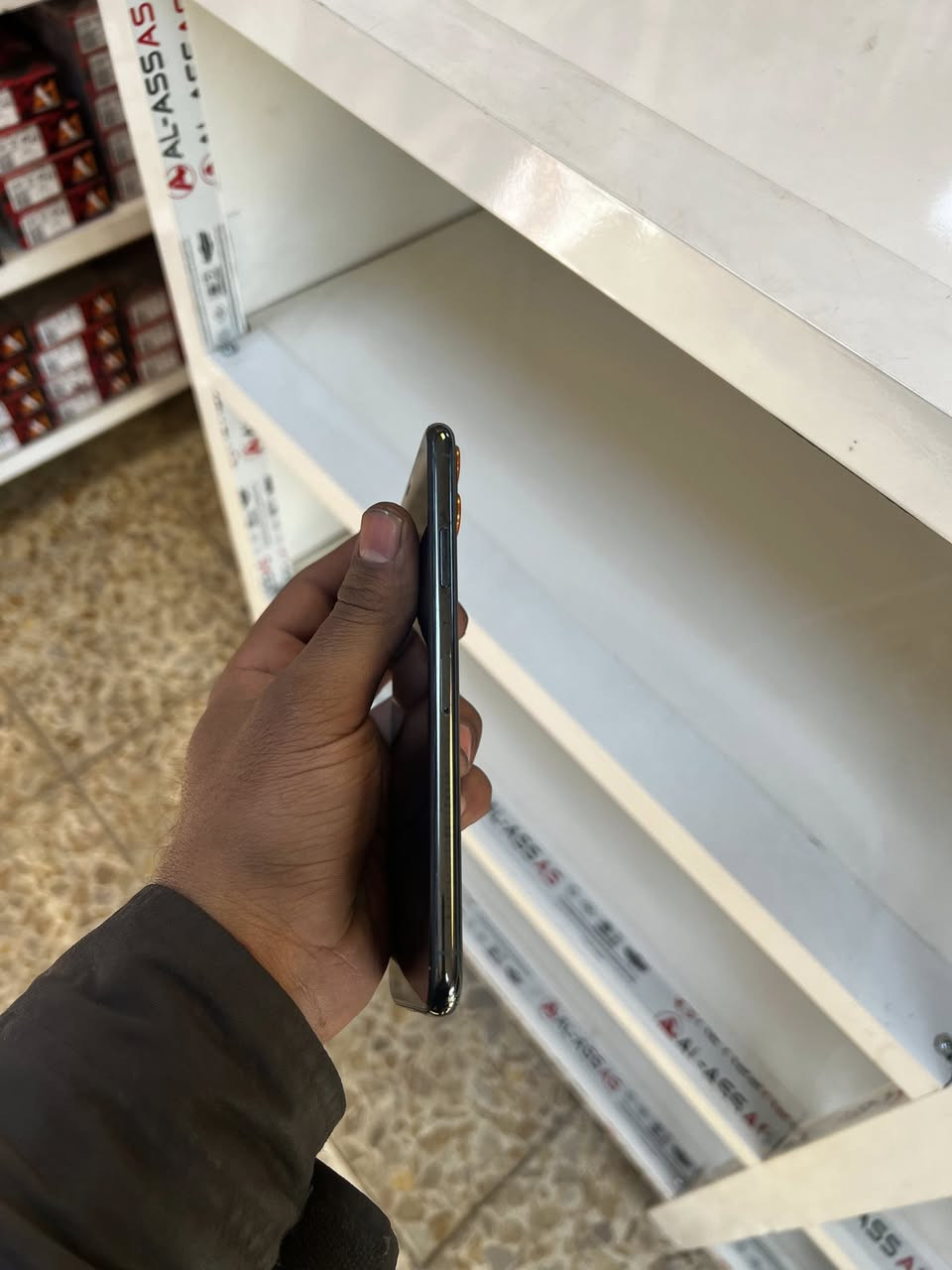 جهاز نضيف الله شاهد ومامفتوح بعده بلستيكر مالته ذاكرته 256 بطاريه 82 الجهاز مابي اي نقص كلشي شغال عنواني بغداد حي اور رقمي ***********
