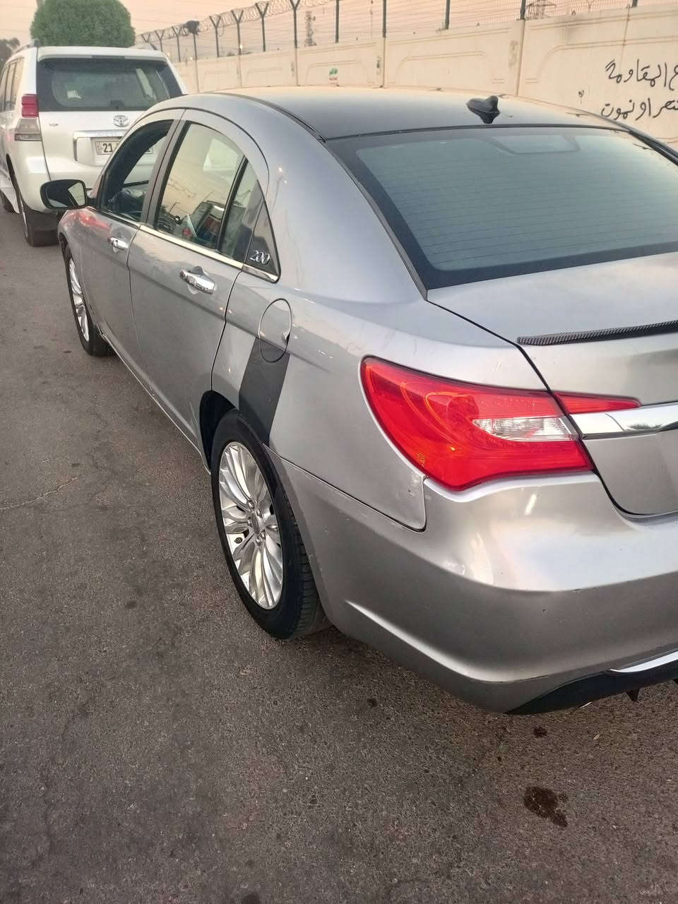 سي 200 كرايسلر موديل ١٤ فول مواصفات رقم بغداد دولي بسمي شاشه اندرويد كامره دوارة منضومة زنون اصفر فتحه سقف جلد تدفئة بالكشنات سيارة ادامة كامله تراي وين مايعجبك سونار مع حادث امريكا مرفق مع الصور للاستفسار *********** مكان بغداد
