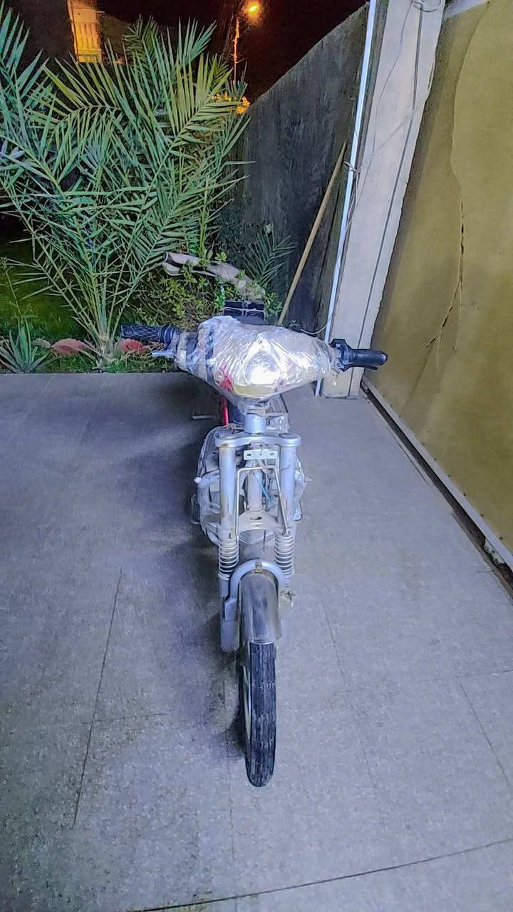 السلام عليكم البيع موطور شحن نوع الاخوين 2016 بس ناقصه الكهربايات مالته ما تشتغل سعره 150 بي مجال مكان الرمادي الخمسه كيلو الرقم ***********
