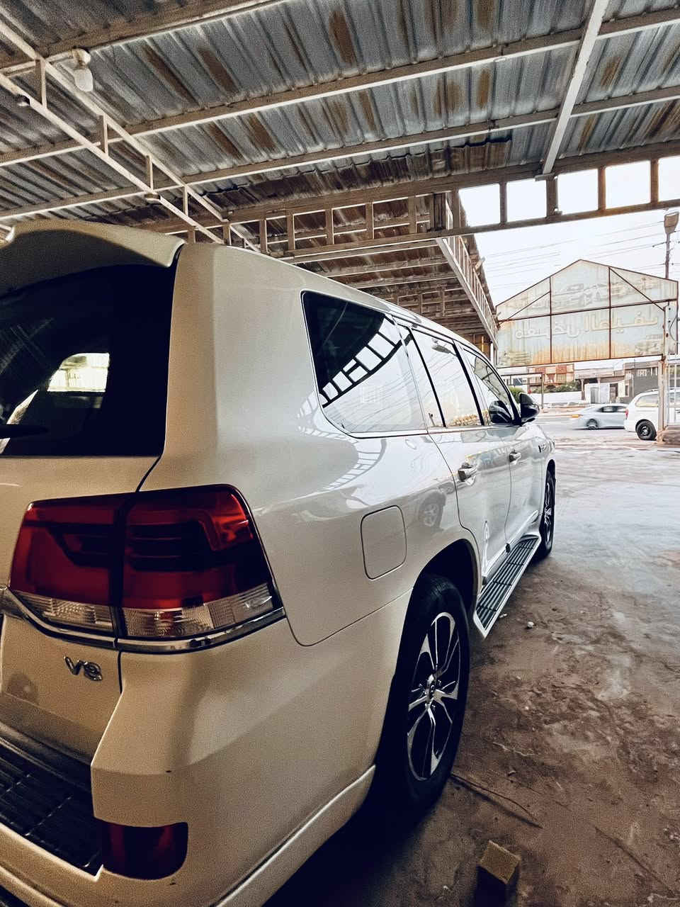 لاند كروز موديل 2021سياره مكفوله كفاله عامه هزه وسنويه جدد  المسافه المقطوعه 71الف محرك v8 5700 GXR السعر خاص 
***********
