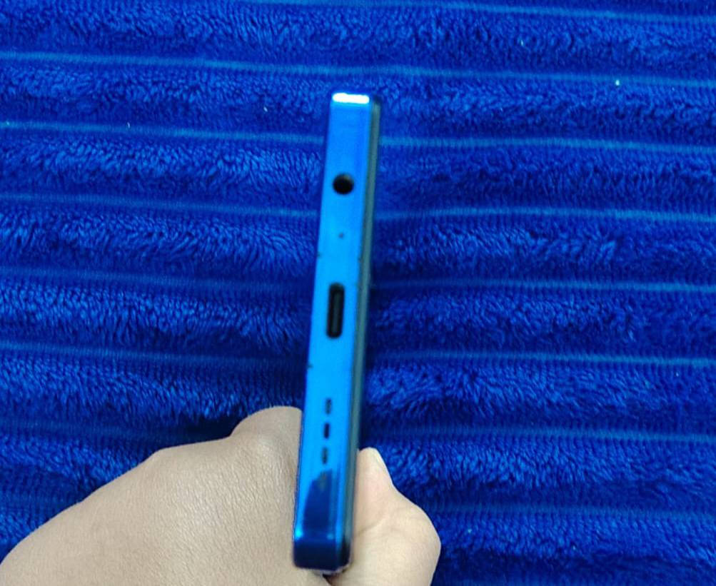 سلام عليكم تلفون ميجا هرتز        البطاريه  mAh6000السعر 200 مكاني حي اور   ***********.   الرقم وتساب
