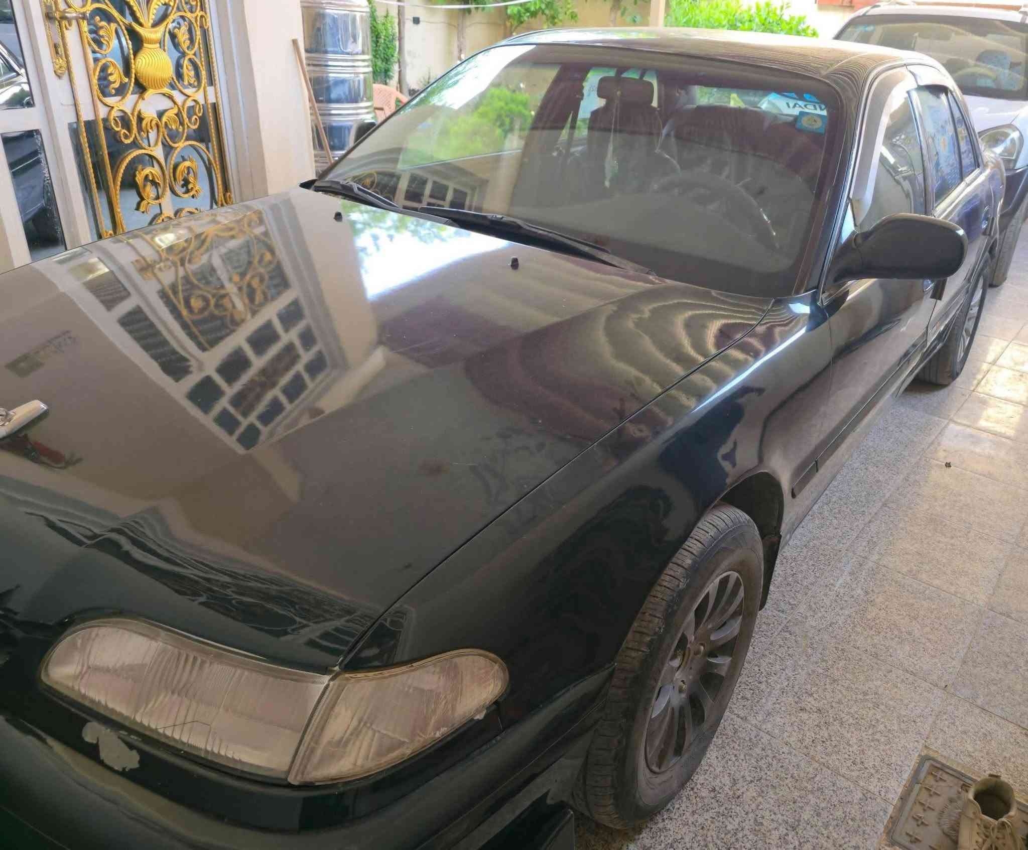 السلام عليكم مكلف بلنشر
للبيع فقط بسعر مناسب 
هيونداي سوناتا تو موديل 1993 محرك 20 مرغوب كير عادي رقم ديالى انكليزي سنويه 30 شرط تحويل
سياره جاهزه بدون اي نقص كير محرك صدر كله جاهز تبريد تدفئه كله كامله تايرات زينات سياره مصبوغه للجماليه فقط لون زيتوني بدون جراد داخل نضيف سياره رايده 37 ورقه وماتصور اكو جاهزه وبهل نصبه بهل سعر مكان سياره ديالى بعقوبه الرحمه (اليرموك حاليا) الاستفسار اتصال ع رقم *********** سعد
