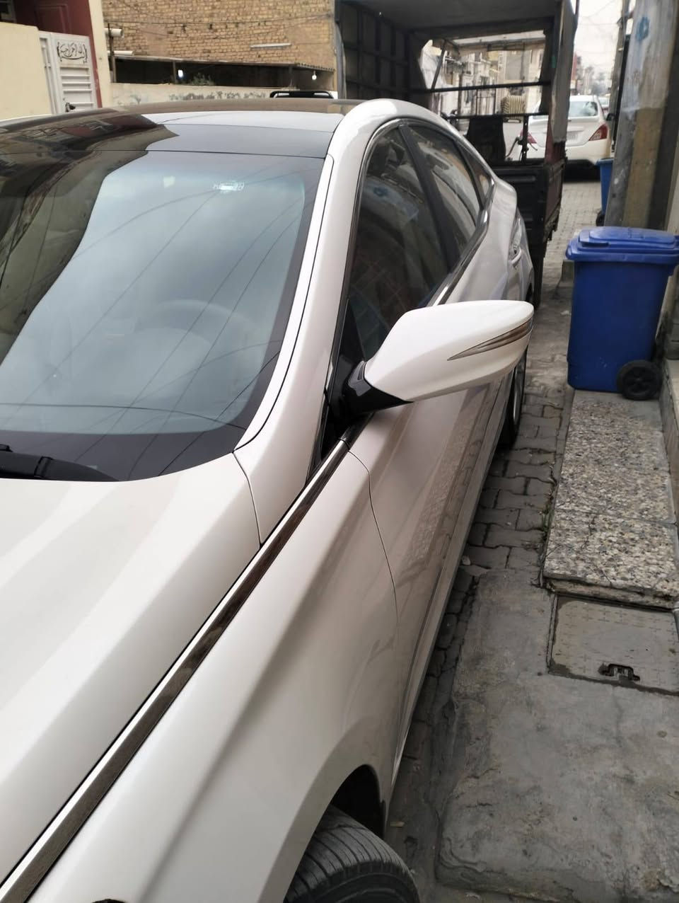 ازيرا 14 خليجي بيها البنيد صبغ جاهزة مابيها نقص مواصفاتها معروفه ماشية 136 السعر 125 بيها مجال باسمي السيارة ***********
