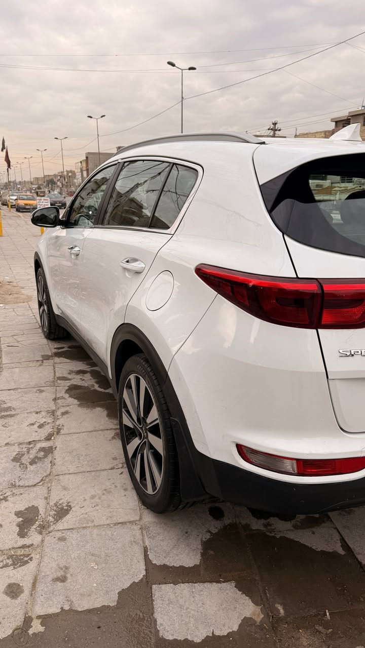 ‎كيا سبورتج خليجي 2017 ماشيه 69,000 نظيفة بدون صبغ ولا قطع تبديل 
‎بصمة تشغيل
‎مرآة جانبية كهربائية 
‎السعر 178
***********
