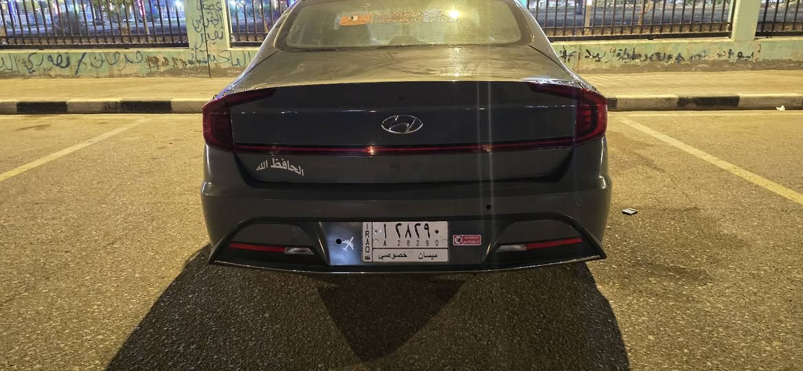 السلام عليكم
سوناتا ٢٠٢١ امريكي حادثها باب وجاملغ بالصور
بيها مكانات صبغ ابيع حزام 
فول مواصفات عدى البصمه 
مكينه ٢٥٠٠ كفاله كير كفاله تبريد ثلج 
حداديه تخم تاير كله جديد 
السعر ١١٠ قفل
ميسان العماره ابو رمانه 
***********
