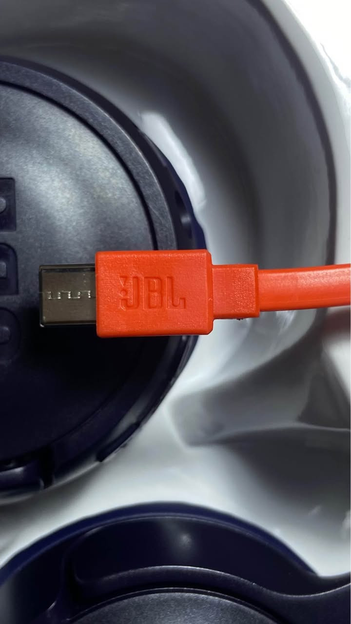 ب 40 الف بس والتوصيل مجاني

سلام عليكم، قطعتين يخبلن سماعة وساعة 

سماعة jbl520bt كوبي درجة اولى مطابقة للاصلية بصوت نقي جداً ويجي وياها كيبلها الاصلي مستعملة قليل جداً

والساعة مطابقة لساعة ابل يجي بيها استقبال الرسائل والمكالمات ووتكدر تكنك بلوتوث عالتلفون وتغير الخلفية ويجي بيها عداد خطوات وكالوريات 

يجي بلبوكس مالتها شاحنة و٧ سيوره مختلف الالوان وشاحنتها الخاصة

السعر 40000 والتوصيل مجاني بغداد, العراق


**إذا كنت صاحب هذا الإعلان وتريد حذفه لأي سبب، رجاءا أرسل رسالة إلى الدعم الفني**