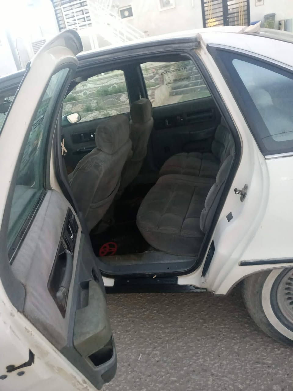 السلام عليكم من رخصت المدير دولفين موديل 91 بغداد انكليزي السياره جاهزه وخير من الله كير مكينه حداديه تخم تاير كله جديد كهربائيات كله جديده السعر 38 العنوان بابل المحاويل هاتف ***********
