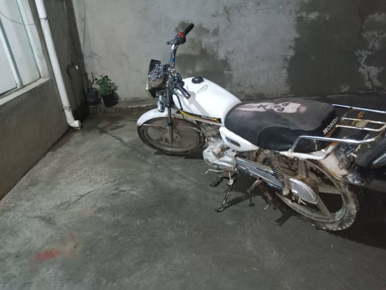 سلام عليكم اخوان ماطور 5كير محرك حجمة 200 مابي عيب السعر 225 وبي مجال
رقم ***********
