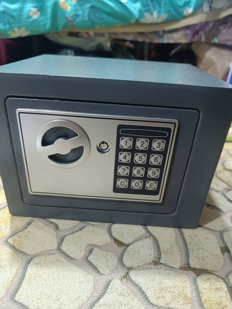 قاصه جديده للبيع مفتاح نسختين ورمز


**إذا كنت صاحب هذا الإعلان وتريد حذفه لأي سبب، رجاءا أرسل رسالة إلى الدعم الفني**